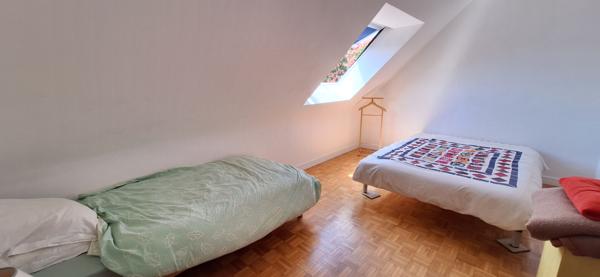 Fouesnant, Jolie maison de 4 chambres, sur un beau terrain arboré de 2000 m² !