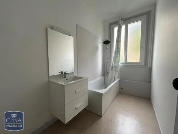 Maison à louer 9 pièces 210m²