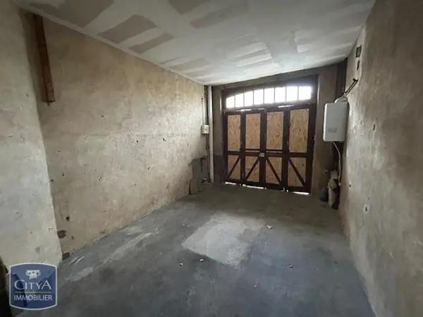 Maison à louer 9 pièces 210m²