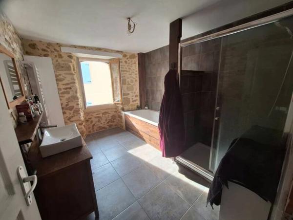 🏡 MARCIAC  MAISON DE VILLE AVEC LOCAL COMMERCIAL ET APPARTEMENT DUPLEX FORT POTENTIEL !