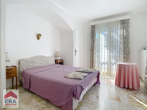 A vendre maison type 7 170 m² Marseille 13014 Le Merlan Terrain Piscine