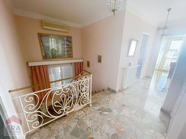 A vendre maison type 7 170 m² Marseille 13014 Le Merlan Terrain Piscine