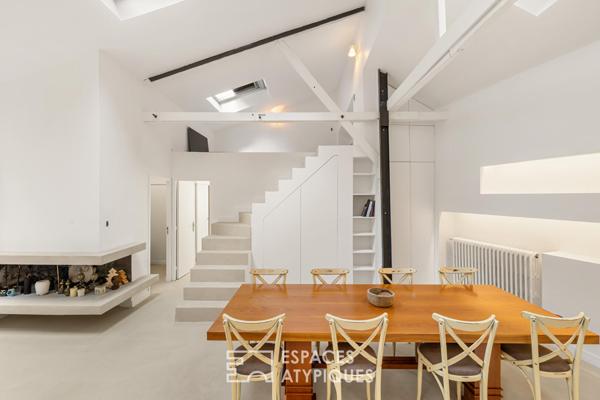 Ancien atelier réhabilité en maison d’architecte avec patio confidentiel