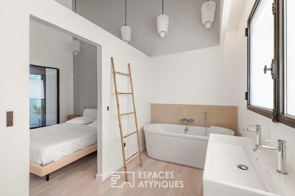 Ancien atelier réhabilité en maison d’architecte avec patio confidentiel