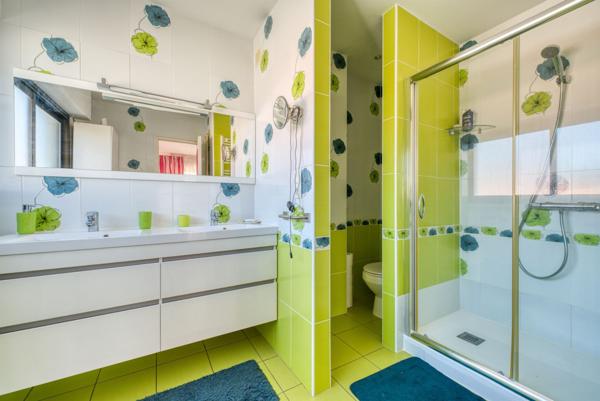 VASTE VILLA A PONTAILLAC