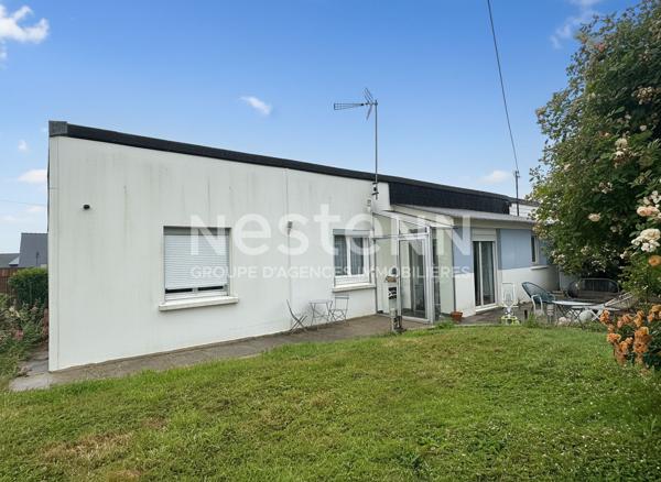 Plain pied, hyper centre ville de Questembert, 70 m² , jardin au calme