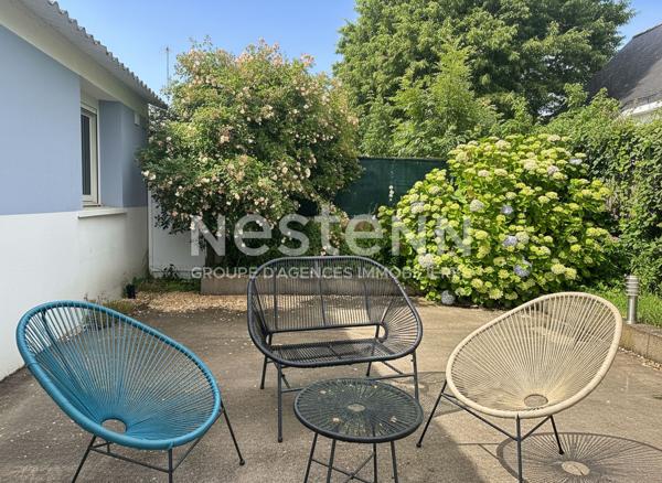 Plain pied, hyper centre ville de Questembert, 70 m² , jardin au calme
