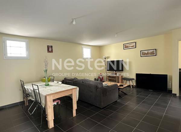 Plain pied, hyper centre ville de Questembert, 70 m² , jardin au calme