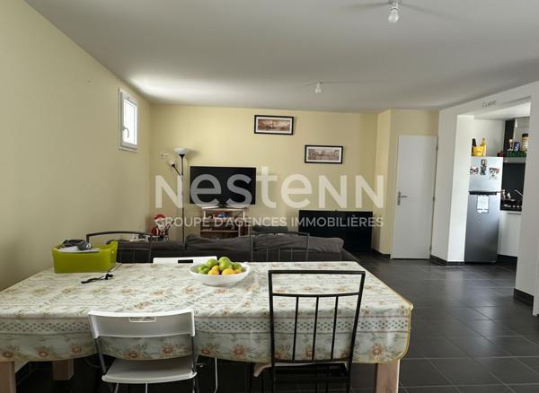 Plain pied, hyper centre ville de Questembert, 70 m² , jardin au calme