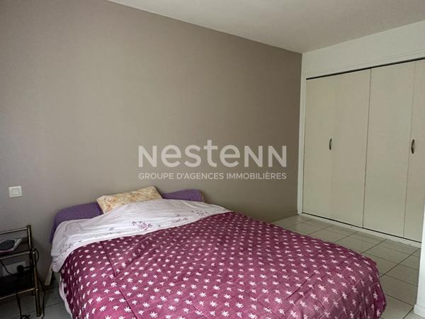 Plain pied, hyper centre ville de Questembert, 70 m² , jardin au calme
