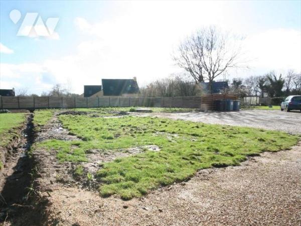 Terrain à bâtir de 573 m².Non viabiliséCloturé