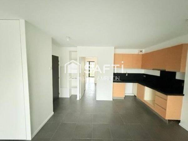 3 pièces lumineux, cave, parking, RER E à 300?m !