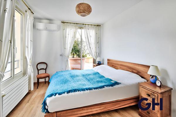 DUPLEX TOIT TERRASSE / CROIX - ROUSSE