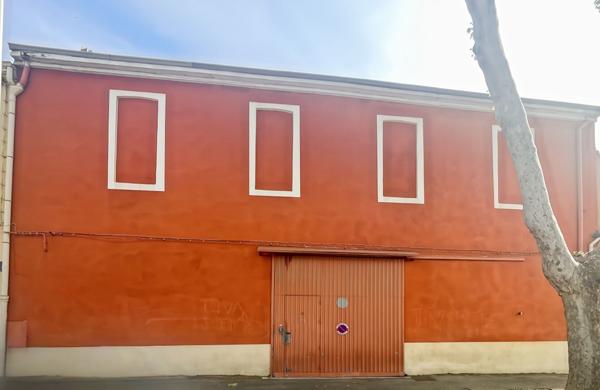 Bâtiment à réhabiliter - zone franche