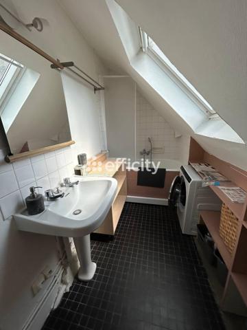 Appartement
         1 pièce
        - 32 m² 313 000 € *