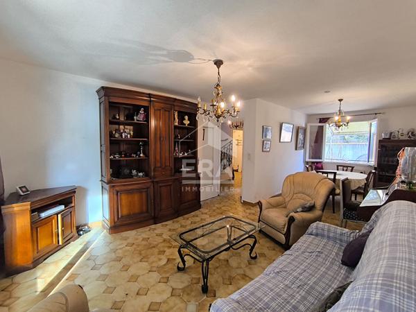 Maison individuelle au calme et beau jardin arboré