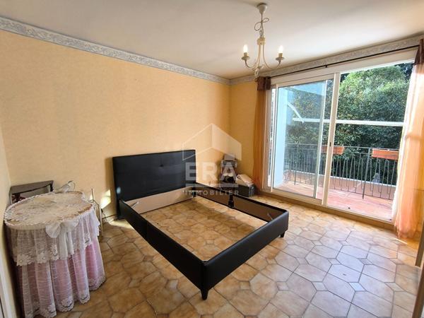 Maison individuelle au calme et beau jardin arboré