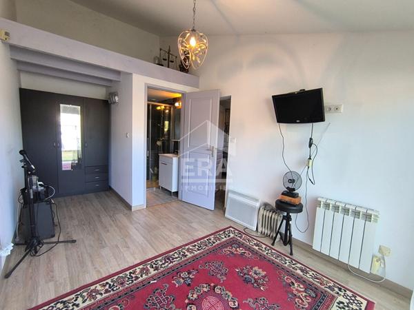 Maison individuelle au calme et beau jardin arboré