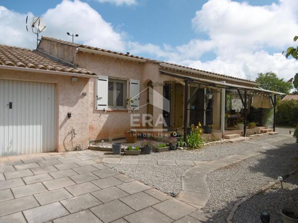 Villa proche commodités 96 m² sur 578 m²