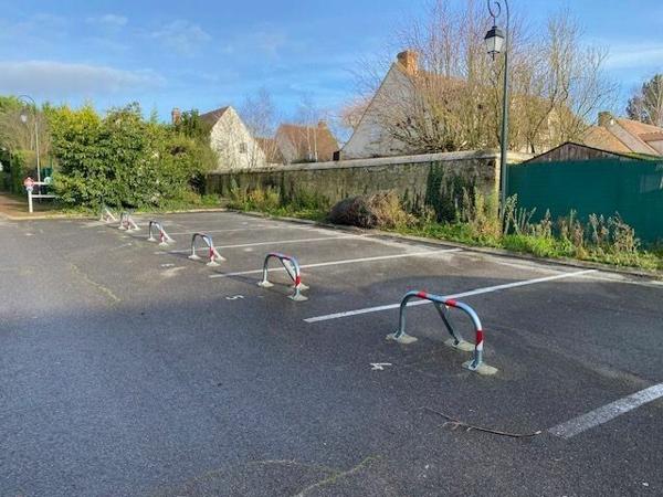 Stationnement à vendre    131 m2 Senlis