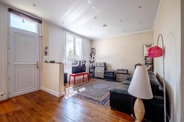 Maison familiale ensoleillée de 126m² habitable (161m² au sol) sur terrain de 294 m² à Cachan
