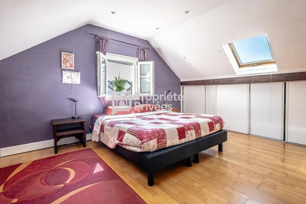 Maison familiale ensoleillée de 126m² habitable (161m² au sol) sur terrain de 294 m² à Cachan