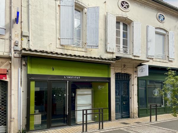 Dpt Landes (40), à vendre AIRE SUR L'ADOUR immeuble de rapport de 8 lots entièrement loués