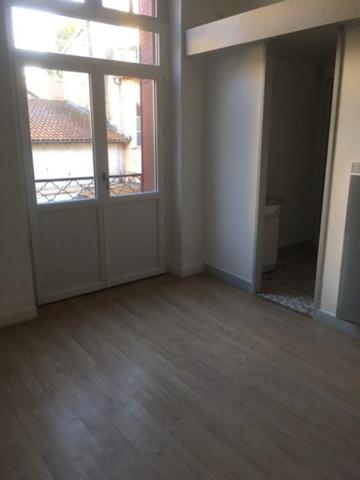 Dpt Landes (40), à vendre AIRE SUR L'ADOUR immeuble de rapport de 8 lots entièrement loués