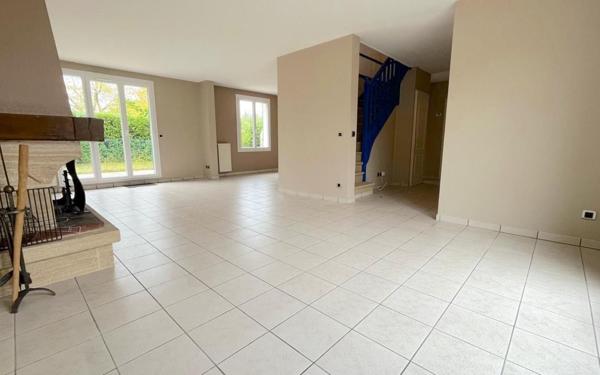 Maison à vendre    5 pièces •  Courcouronnes