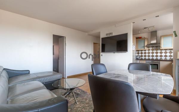 Appartement à vendre    3 pièces • 61,56 m2 Joinville-le-Pont