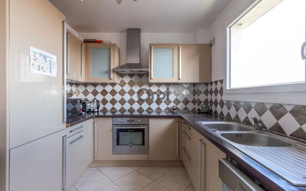 Appartement à vendre    3 pièces • 61,56 m2 Joinville-le-Pont