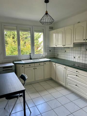 Appartement 2 pièce(s) -Parc possible 2 chambres €250 000 ** - Référence 4568-cpy