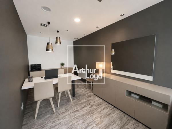 Bureaux à louer à Nîmes dans ZAC Ville Active avec double accès