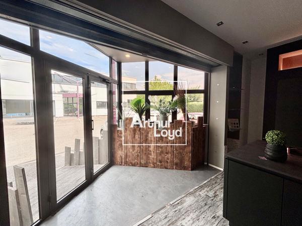 Bureaux à louer à Nîmes dans ZAC Ville Active avec double accès