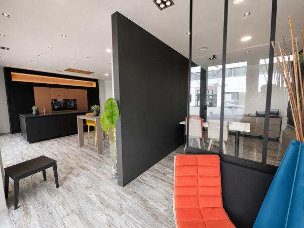 Bureaux à louer à Nîmes dans ZAC Ville Active avec double accès
