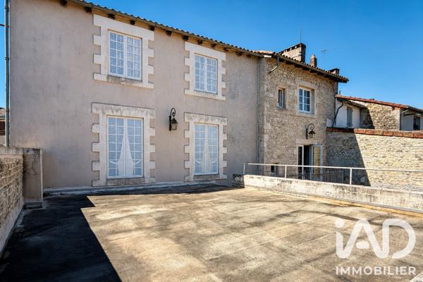 Immeuble à vendre 565 m² Ruffec