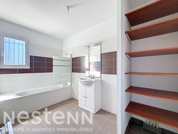 Salon-de-Provence, maison de 78m² , 3 chambres, terrasse , garage et place privative