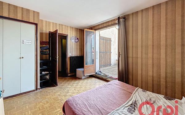 Maison à vendre    6 pièces •  Saint-Estève