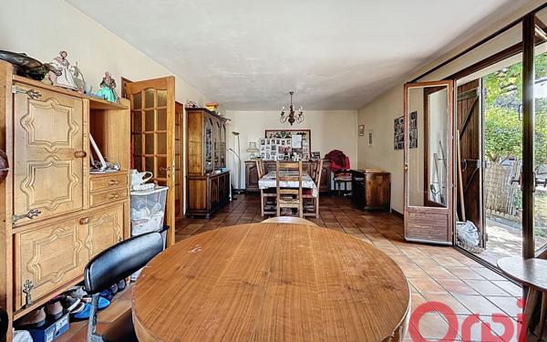 Maison à vendre    6 pièces •  Saint-Estève