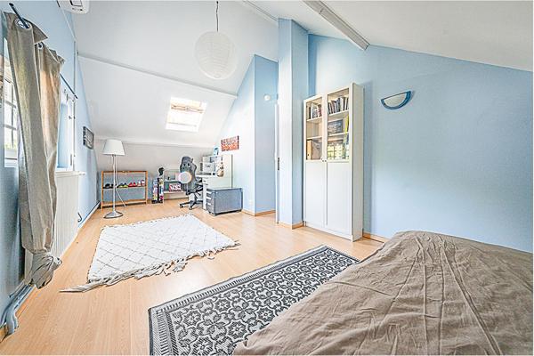 Maison Charmante maison Familiale rénovée 189m² - La Garenne - Coup de coeur ! 189.37 m²