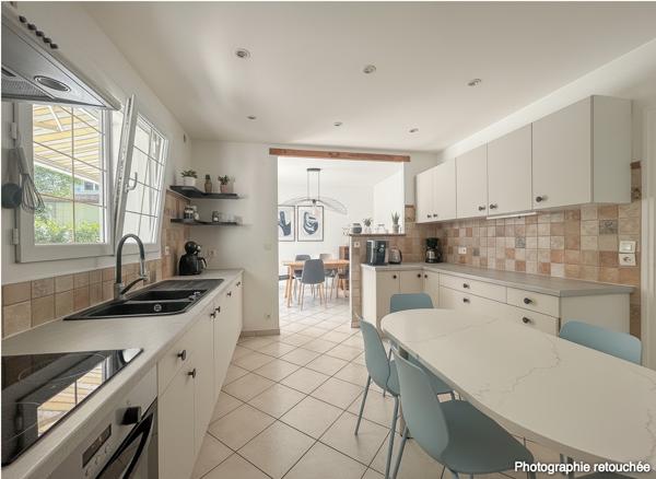 Maison Charmante maison Familiale rénovée 189m² - La Garenne - Coup de coeur ! 189.37 m²
