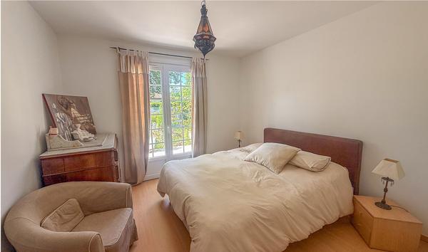 Maison Charmante maison Familiale rénovée 189m² - La Garenne - Coup de coeur ! 189.37 m²