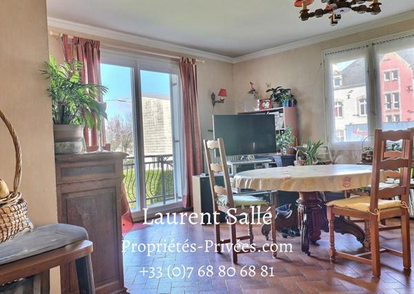 QUESTEMBERT 56230 - MAISON CENTRE VILLE.  6 pièces 108m2