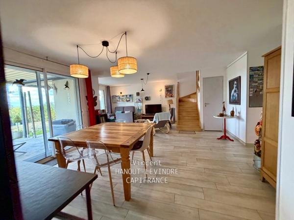 MURS ERIGNE MAISON CONTEMPORAINE DE 2019 AVEC VUE IMPRENABLE SUR LA VALLÉE(49)