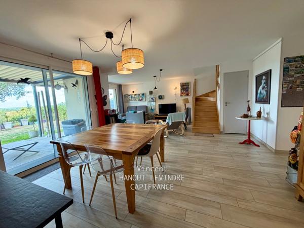 MURS ERIGNE MAISON CONTEMPORAINE DE 2019 AVEC VUE IMPRENABLE SUR LA VALLÉE(49)