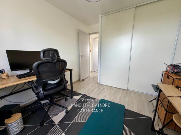 MURS ERIGNE MAISON CONTEMPORAINE DE 2019 AVEC VUE IMPRENABLE SUR LA VALLÉE(49)