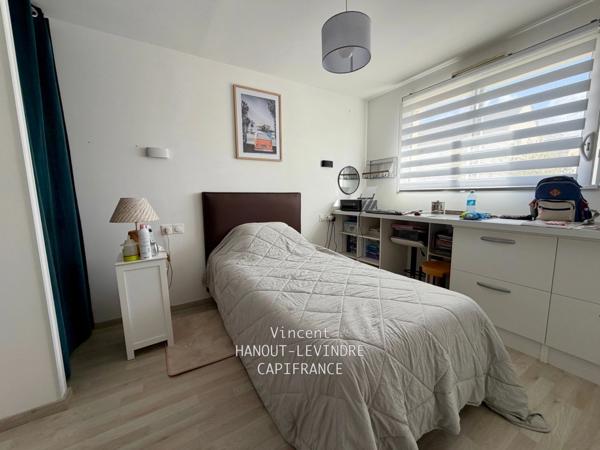 MURS ERIGNE MAISON CONTEMPORAINE DE 2019 AVEC VUE IMPRENABLE SUR LA VALLÉE(49)