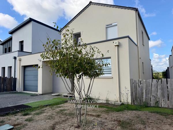MURS ERIGNE MAISON CONTEMPORAINE DE 2019 AVEC VUE IMPRENABLE SUR LA VALLÉE(49)