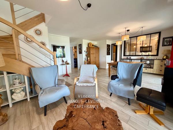 MURS ERIGNE MAISON CONTEMPORAINE DE 2019 AVEC VUE IMPRENABLE SUR LA VALLÉE(49)