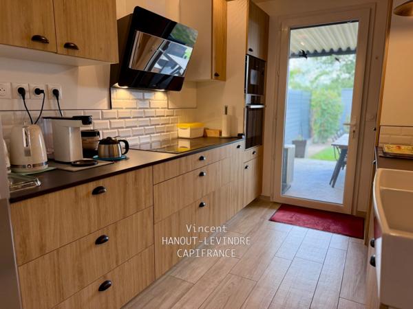 MURS ERIGNE MAISON CONTEMPORAINE DE 2019 AVEC VUE IMPRENABLE SUR LA VALLÉE(49)